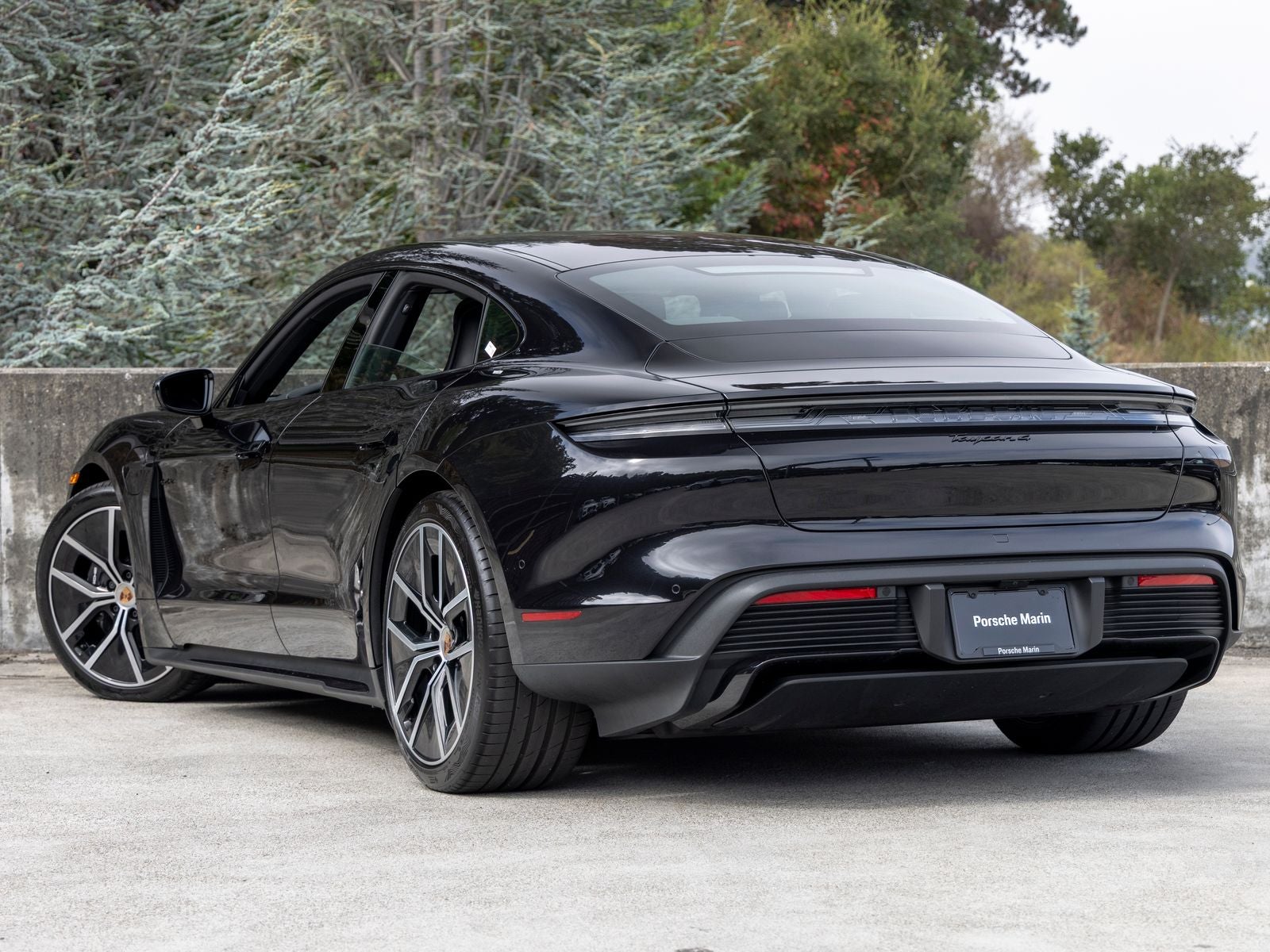 2026 Porsche Taycan Taycan 4 Black Edition