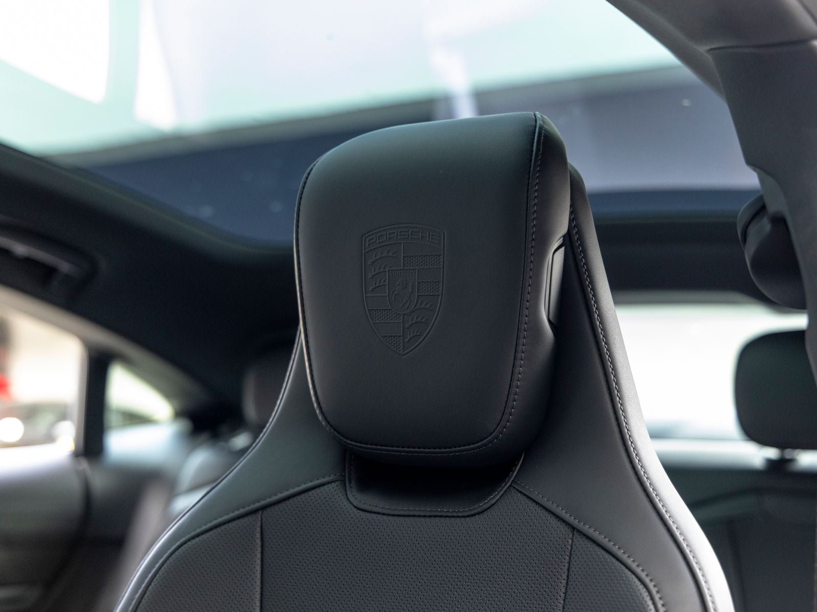 2026 Porsche Taycan Taycan Black Edition