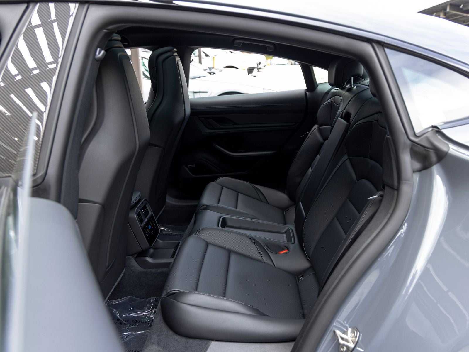 2026 Porsche Taycan Taycan Black Edition