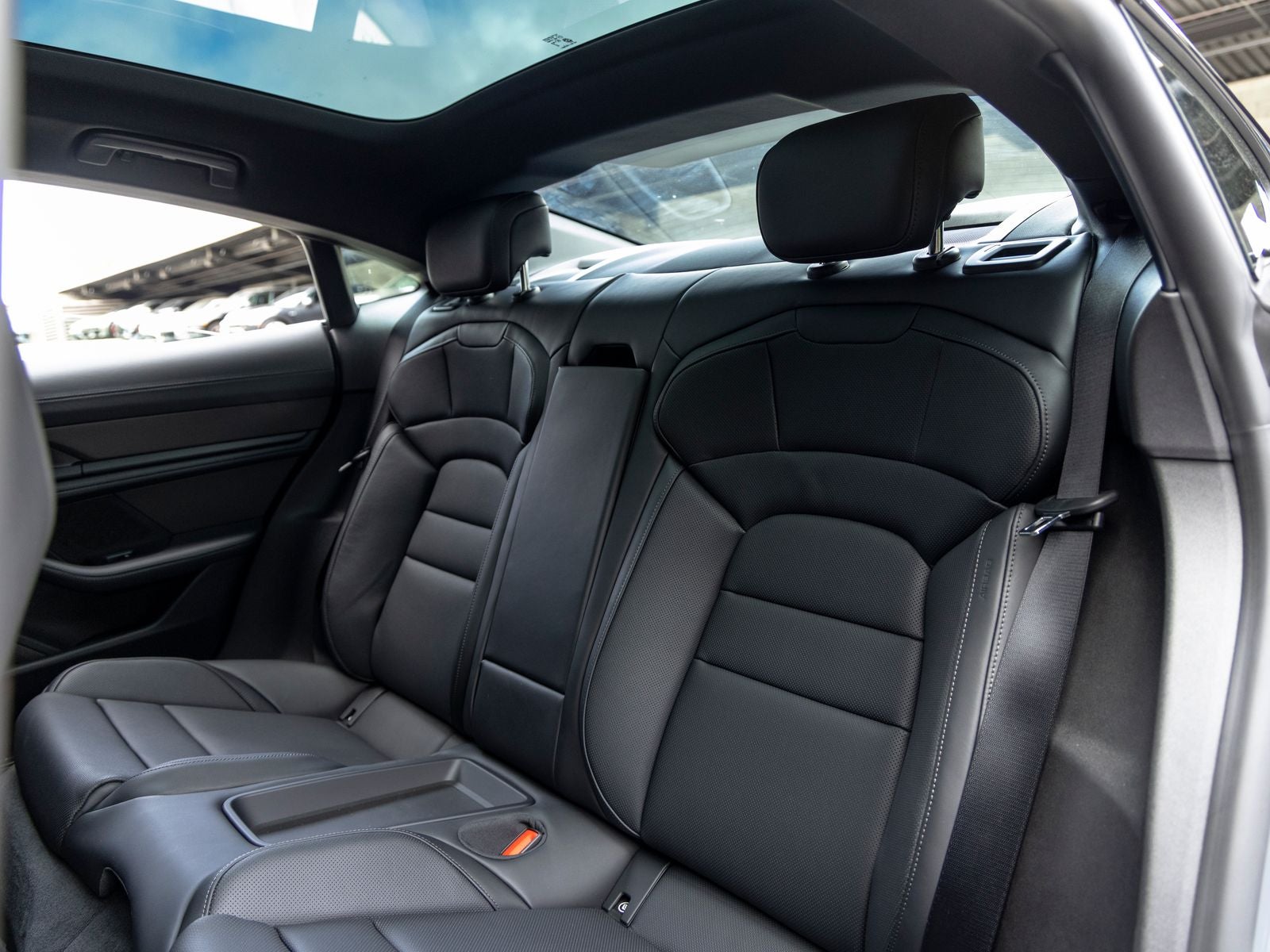 2026 Porsche Taycan Taycan Black Edition