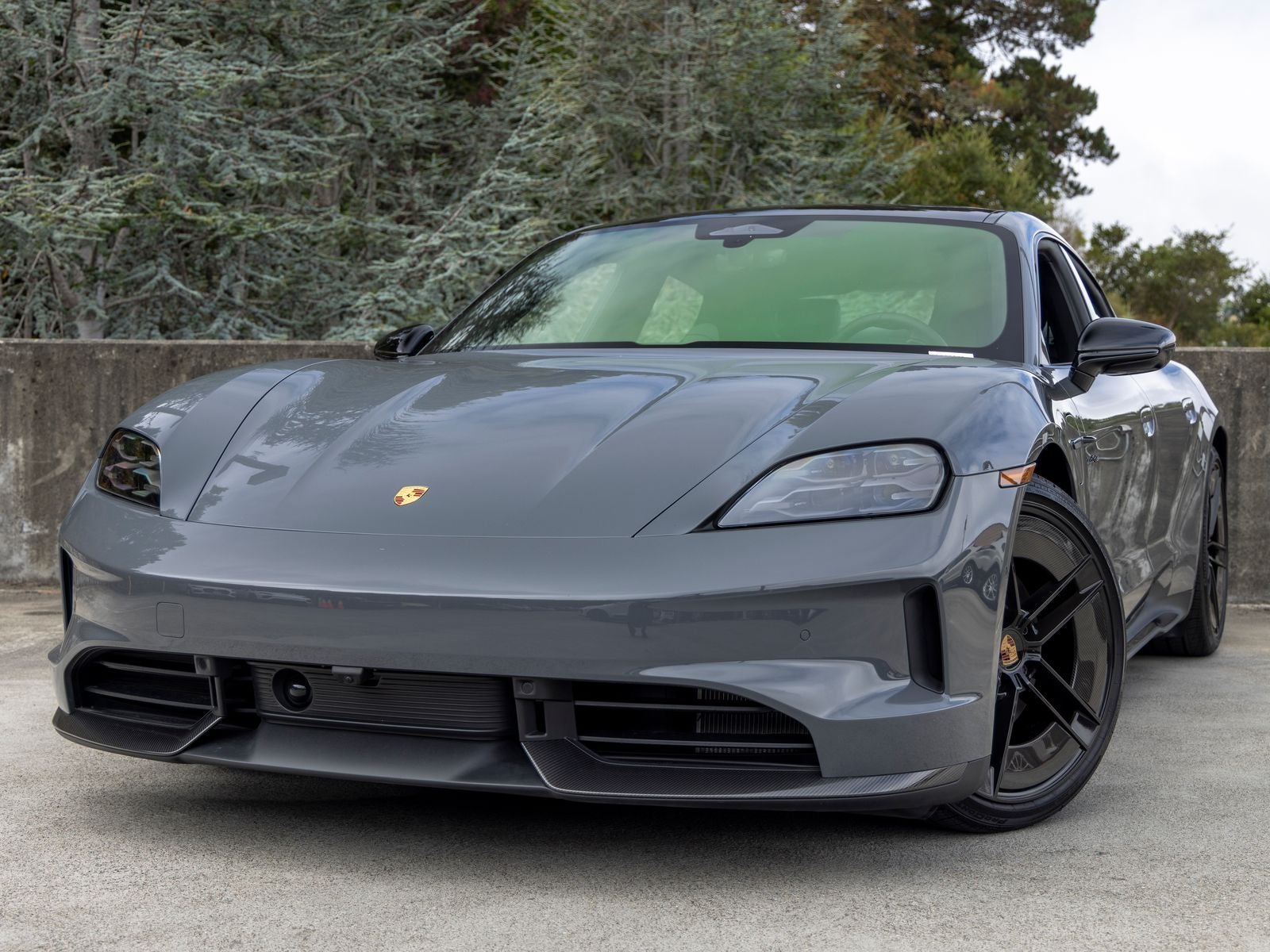 2026 Porsche Taycan Taycan Black Edition