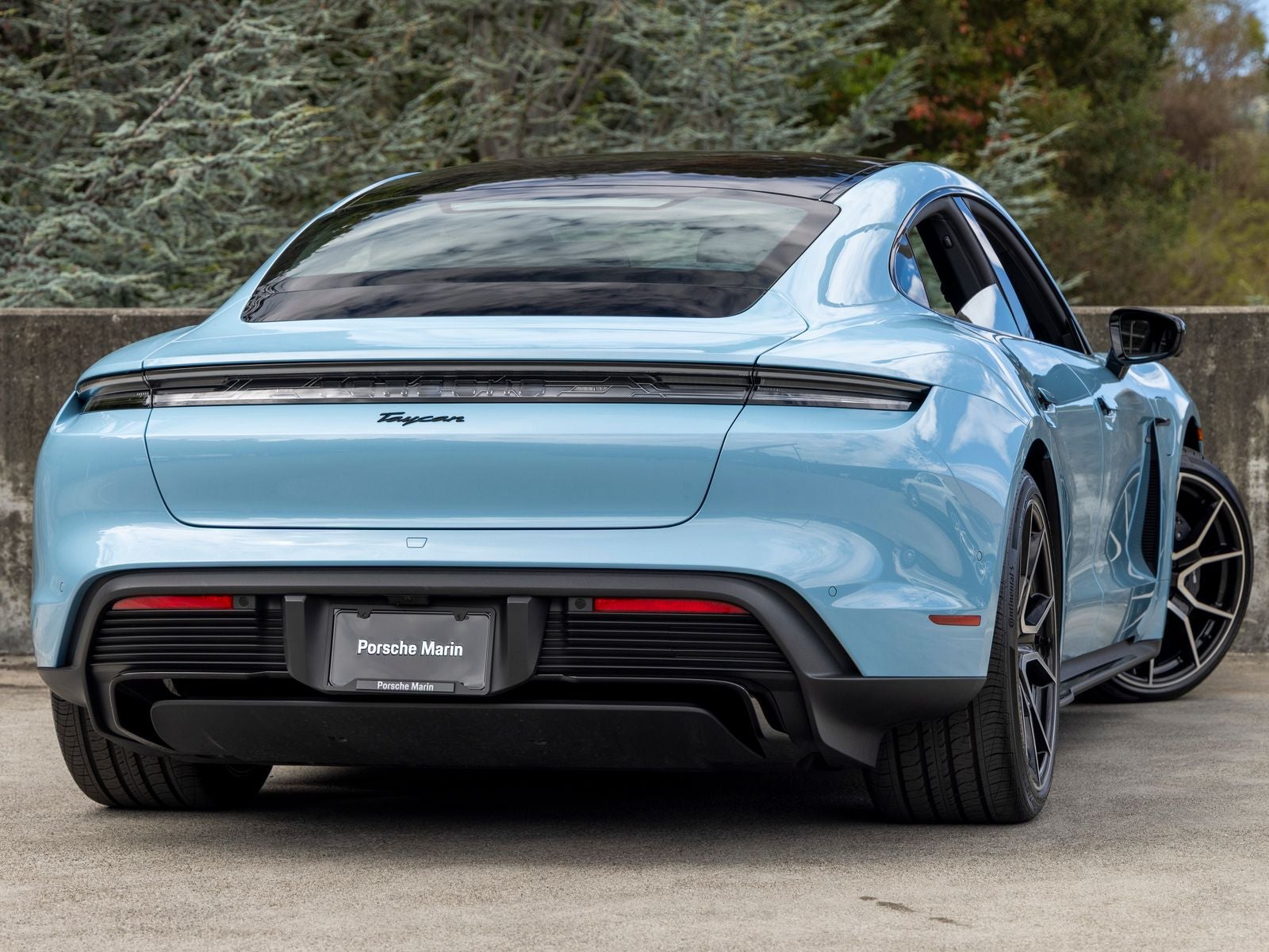 2026 Porsche Taycan Taycan Black Edition
