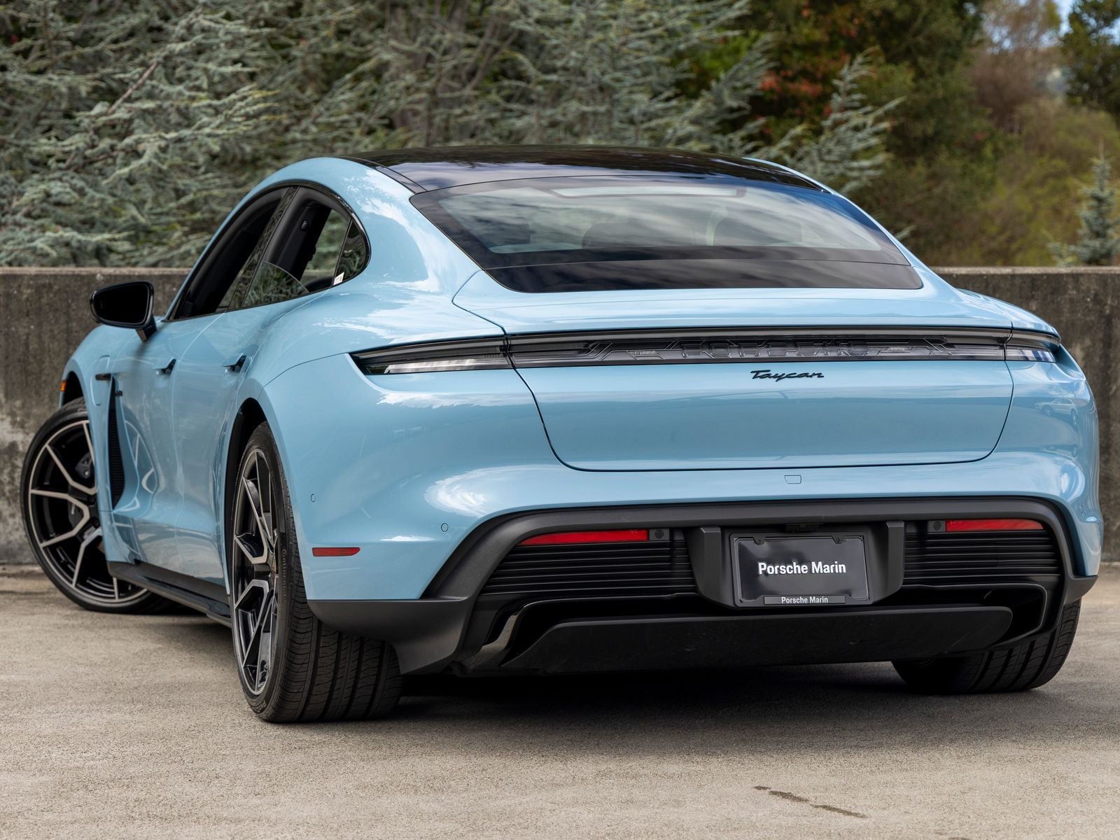 2026 Porsche Taycan Taycan Black Edition