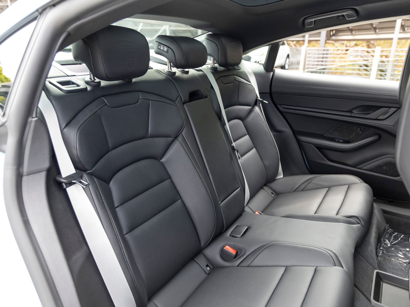 2026 Porsche Taycan Taycan Black Edition
