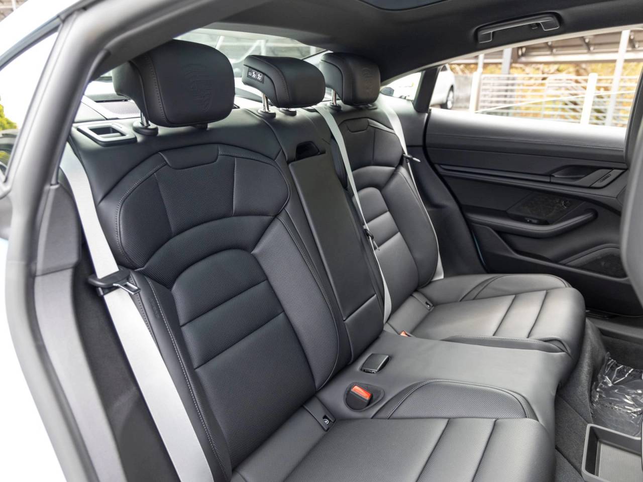 2026 Porsche Taycan Taycan Black Edition