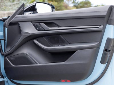 2026 Porsche Taycan Taycan Black Edition