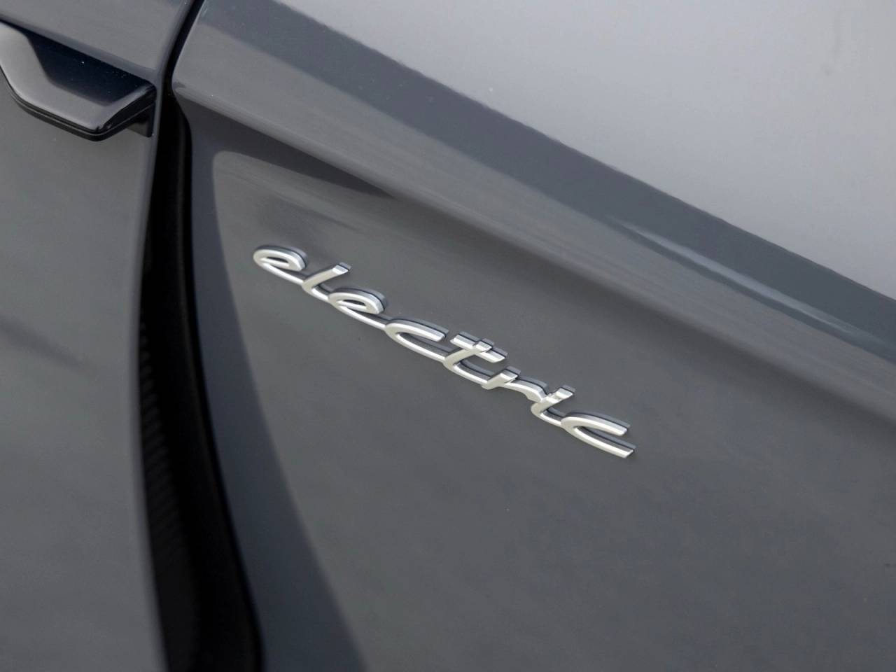 2025 Porsche Taycan Taycan 4
