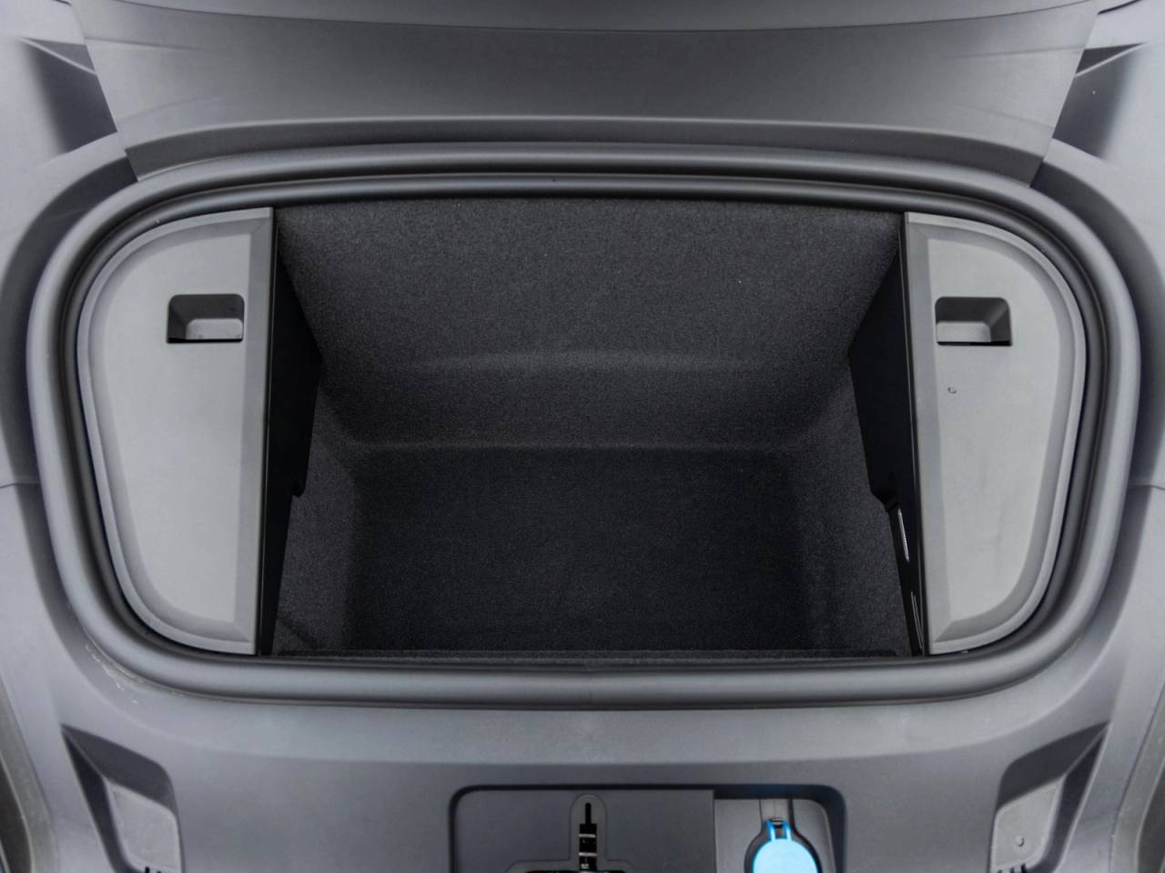 2025 Porsche Taycan Taycan 4