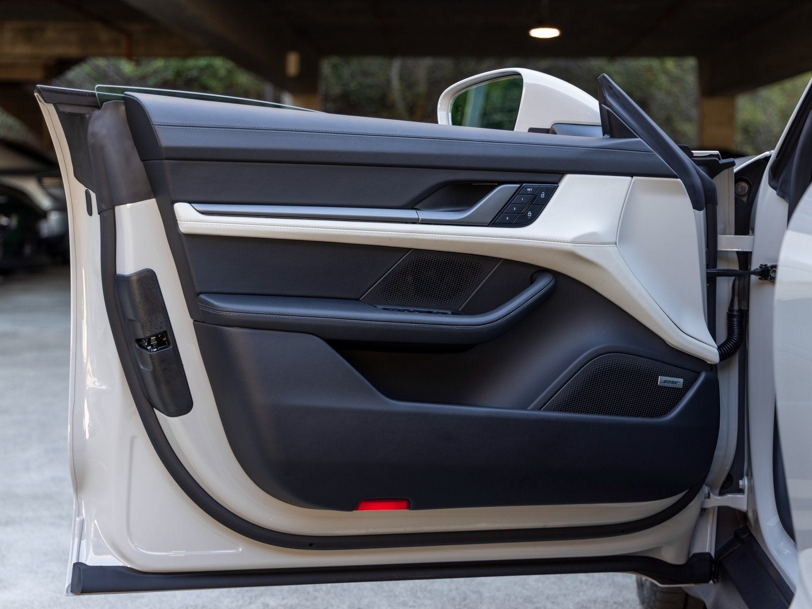 2025 Porsche Taycan Taycan 4