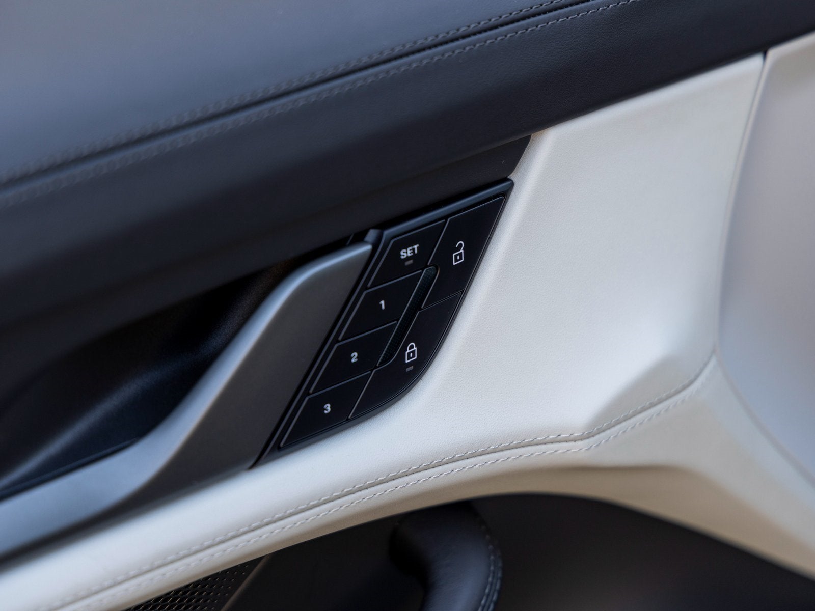 2025 Porsche Taycan Taycan 4