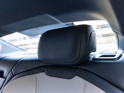 2025 Porsche Taycan Taycan 4