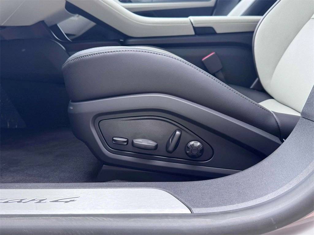 2025 Porsche Taycan Taycan 4