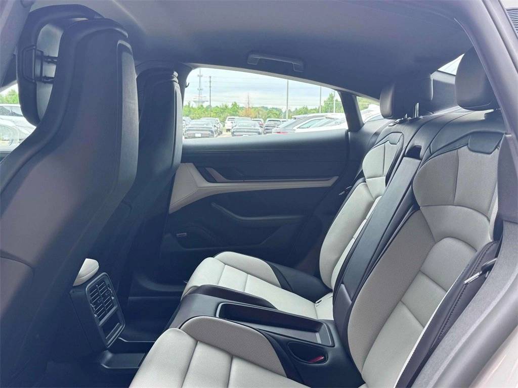 2025 Porsche Taycan Taycan 4