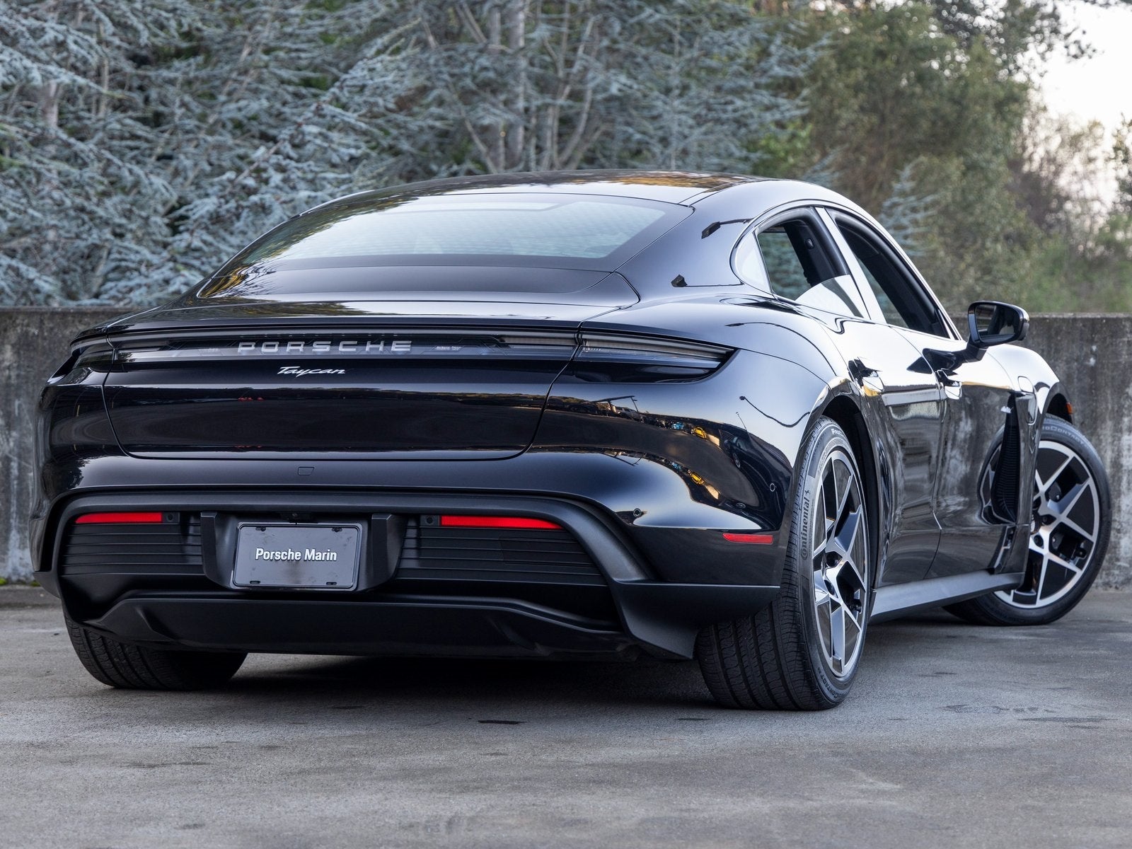 2025 Porsche Taycan Taycan