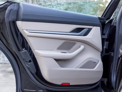 2025 Porsche Taycan Taycan