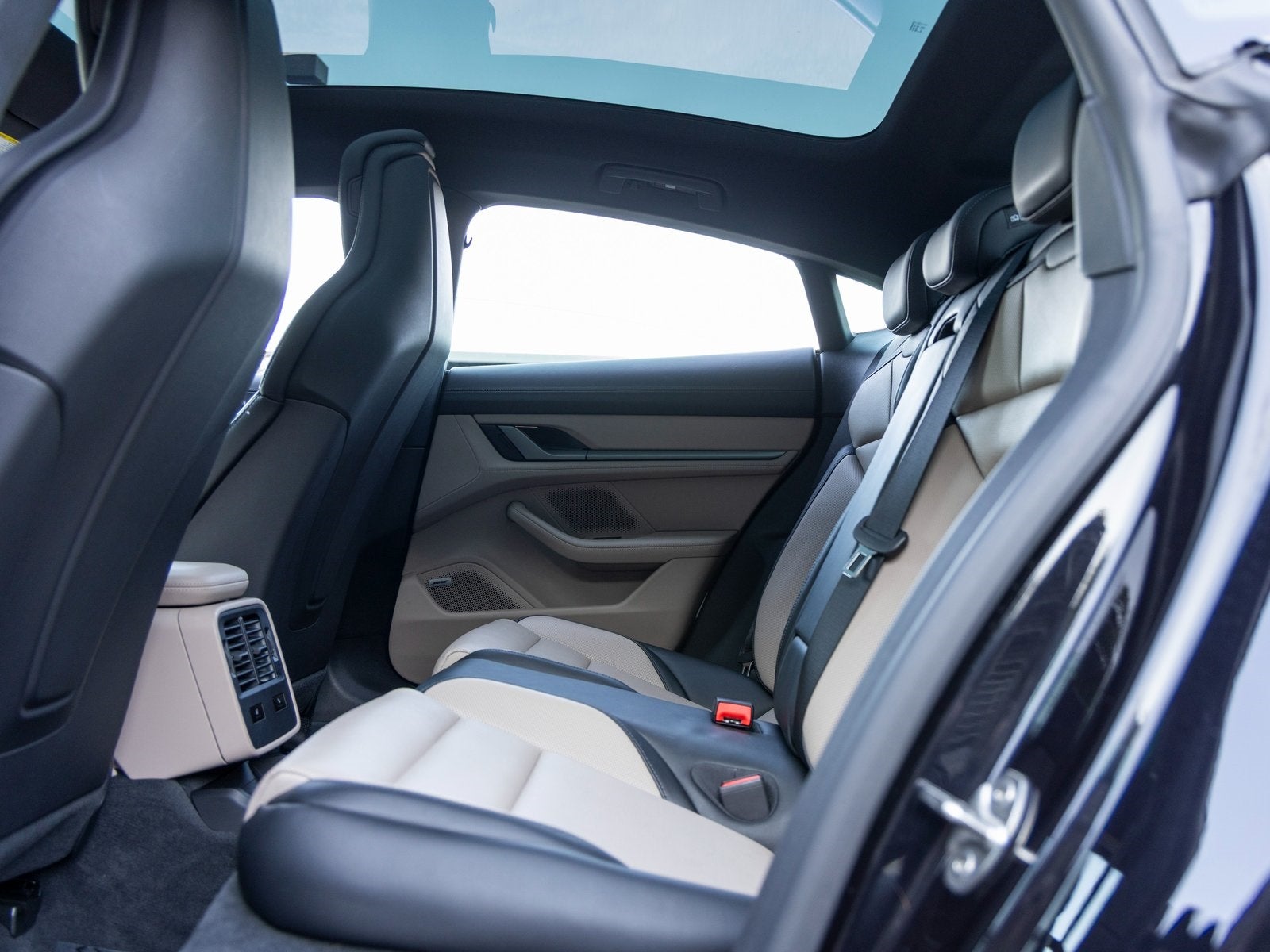 2025 Porsche Taycan Taycan