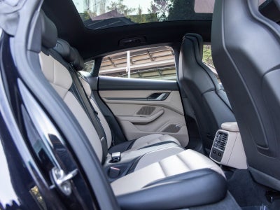 2025 Porsche Taycan Taycan