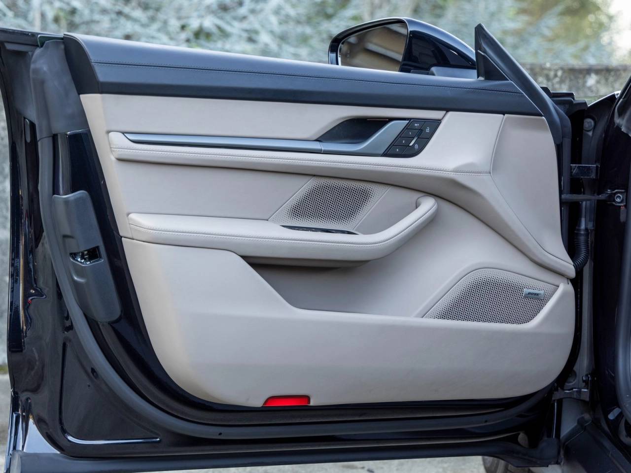 2025 Porsche Taycan Taycan