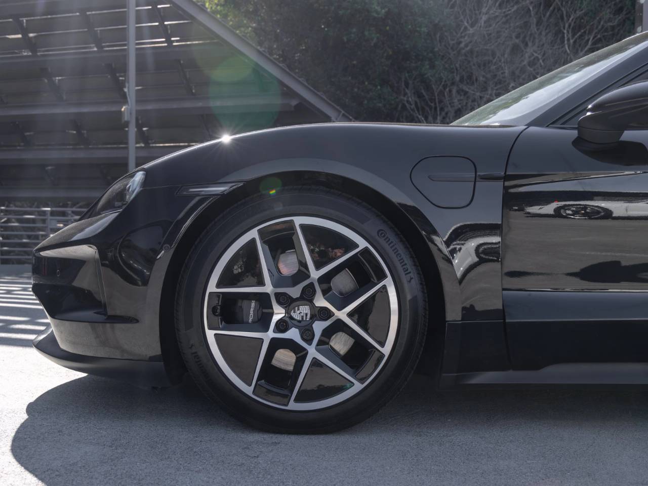 2025 Porsche Taycan Taycan