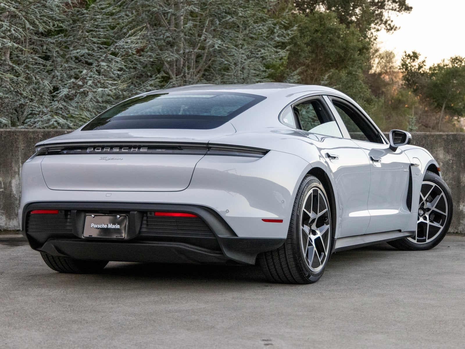 2025 Porsche Taycan Taycan