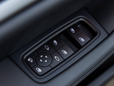 2025 Porsche Taycan Taycan