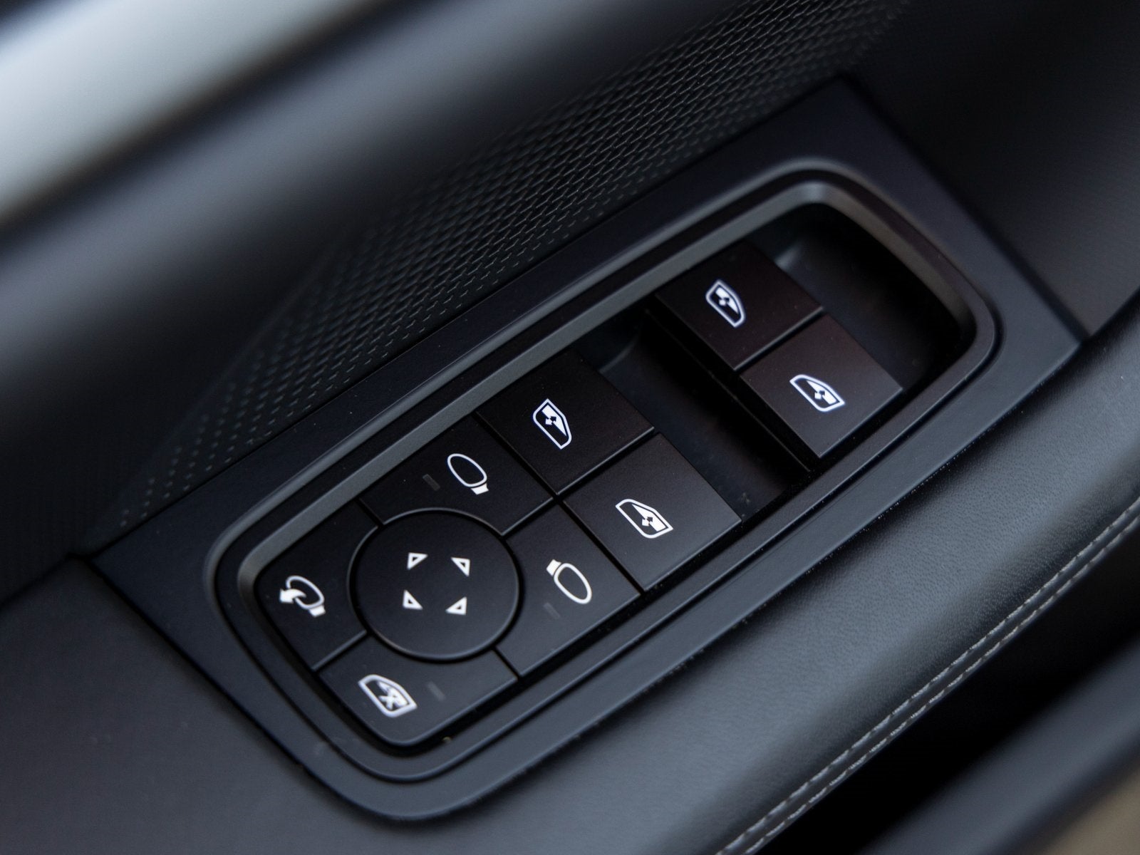 2025 Porsche Taycan Taycan