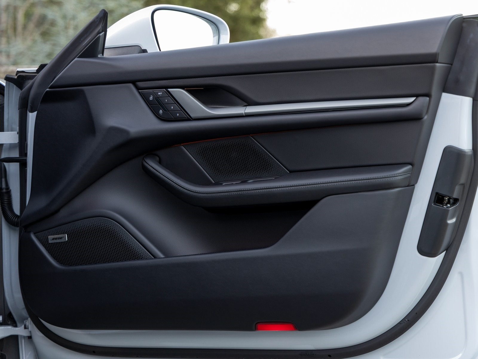 2025 Porsche Taycan Taycan