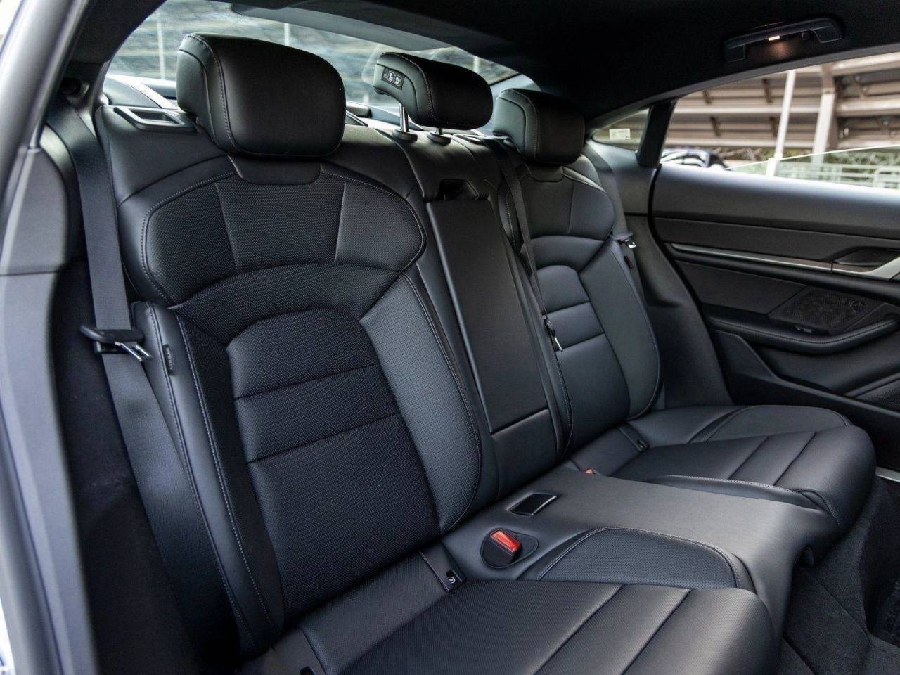 2025 Porsche Taycan Taycan