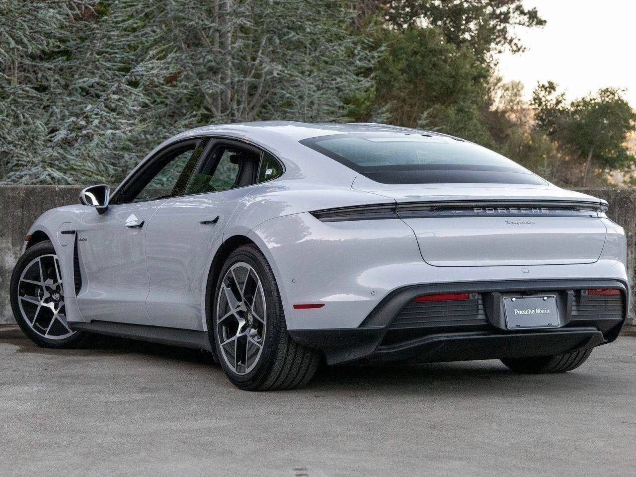 2025 Porsche Taycan Taycan