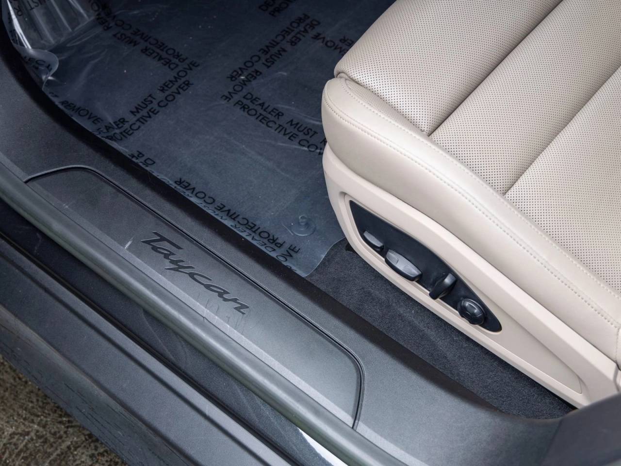 2023 Porsche Taycan Base