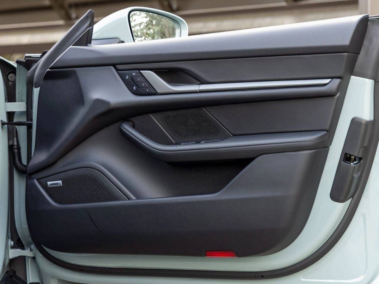 2025 Porsche Taycan Taycan