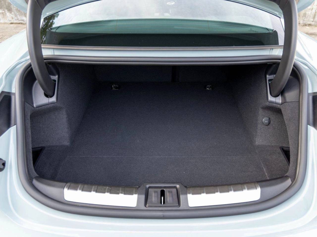 2025 Porsche Taycan Taycan