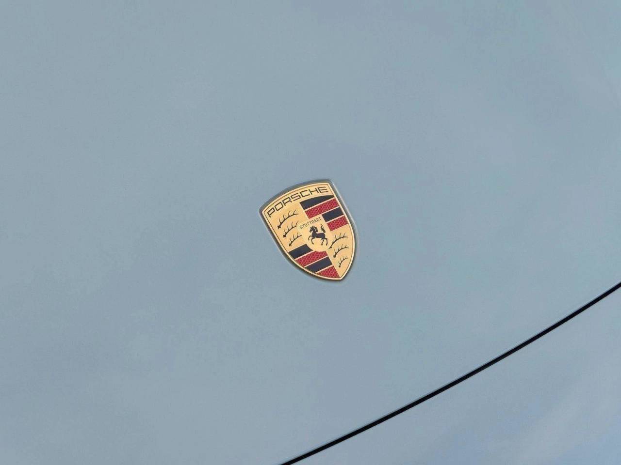 2025 Porsche Taycan Taycan