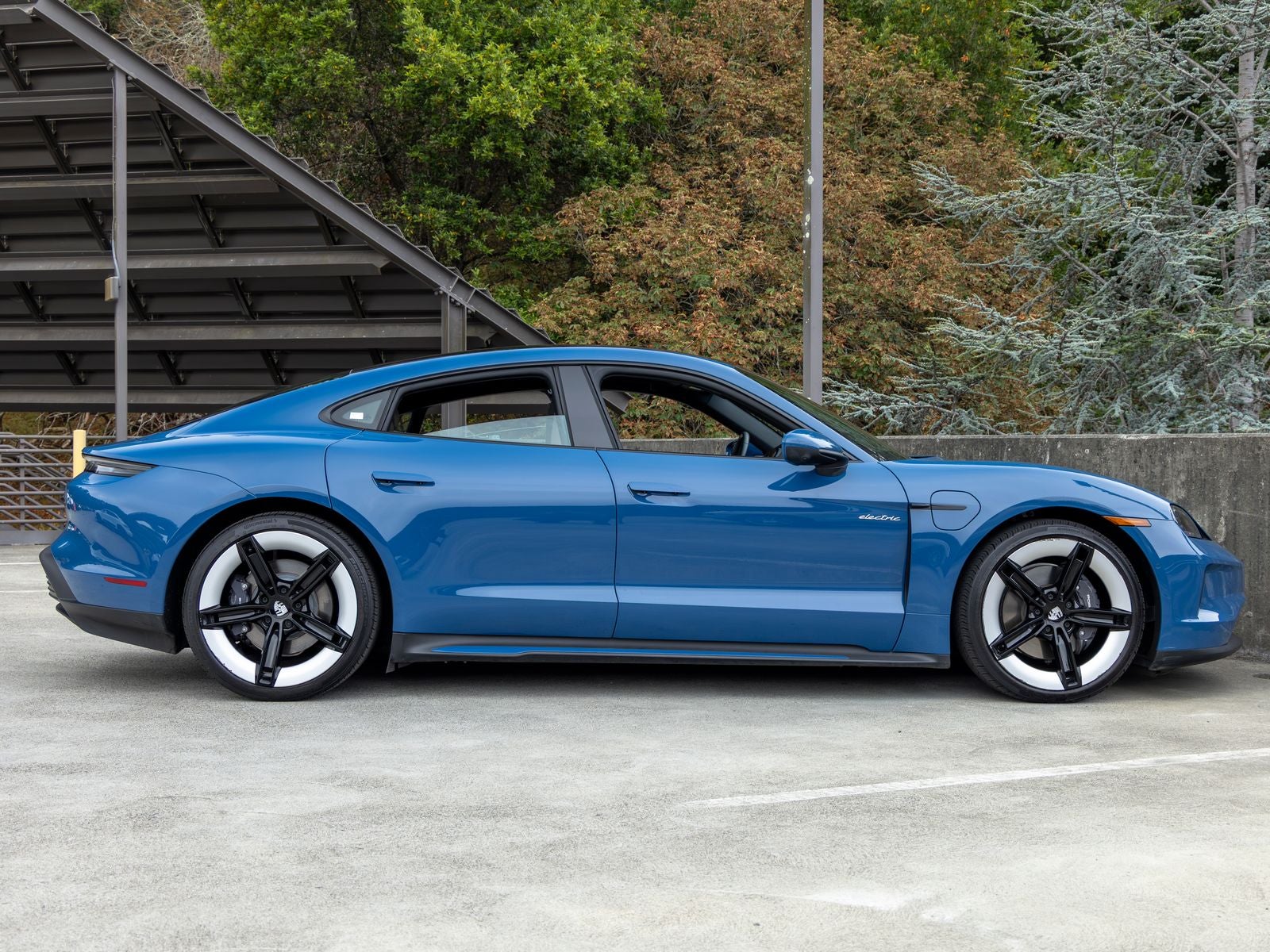 2025 Porsche Taycan Taycan 4