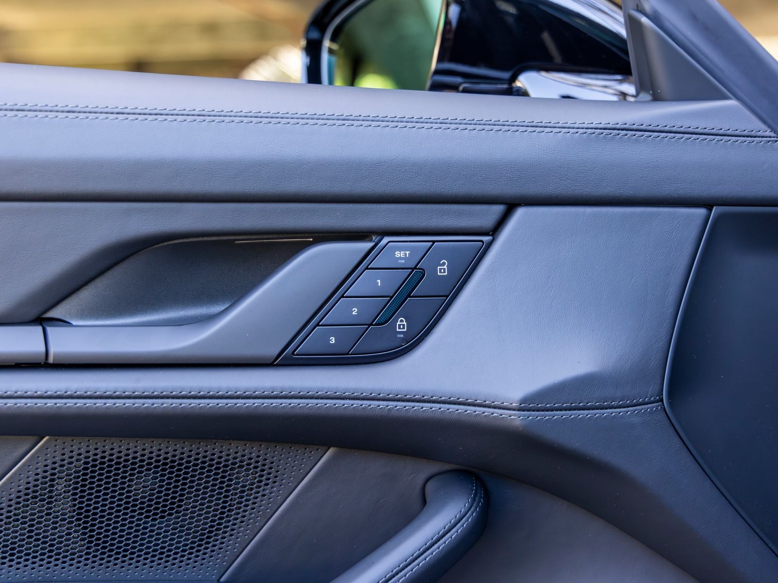 2026 Porsche Taycan 4 Black Edition