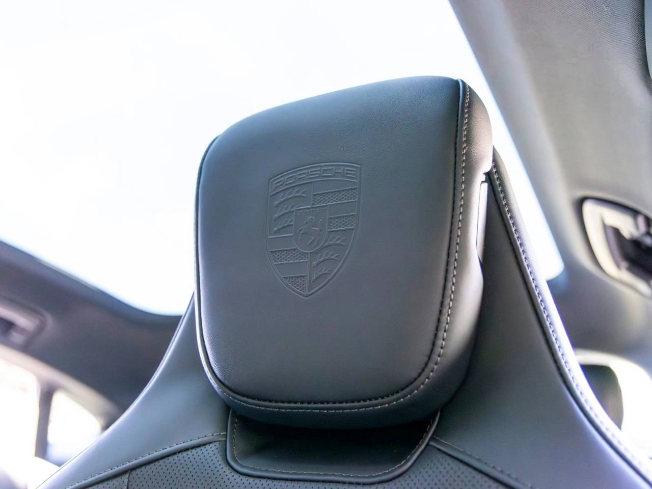 2026 Porsche Taycan 4 Black Edition