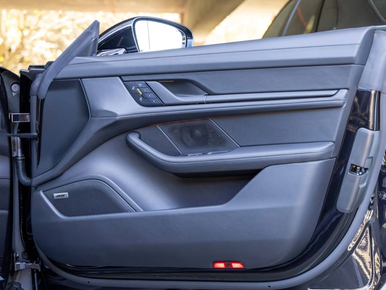 2026 Porsche Taycan 4 Black Edition