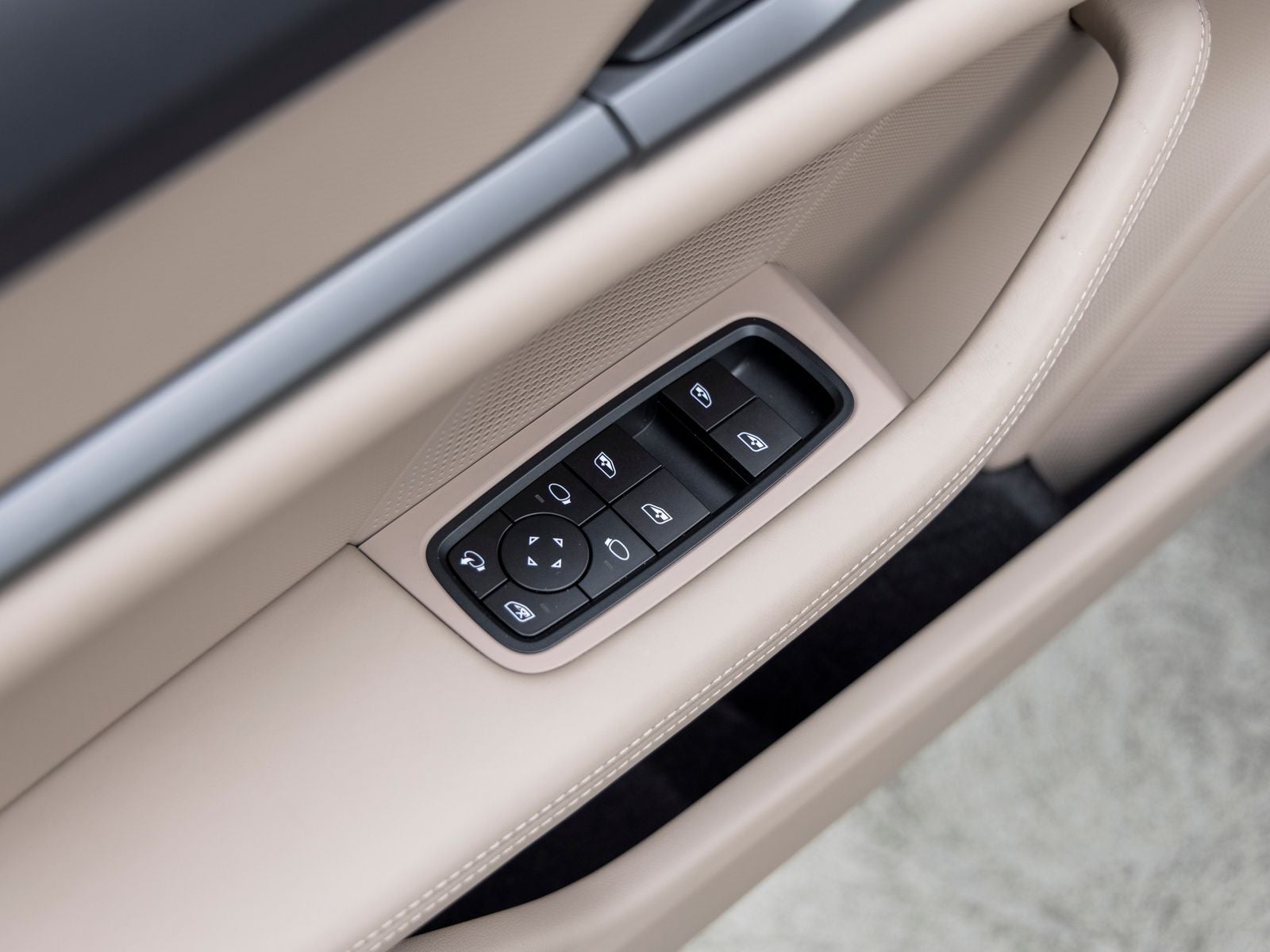 2026 Porsche Taycan Taycan