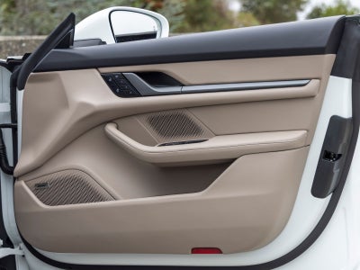 2026 Porsche Taycan Taycan