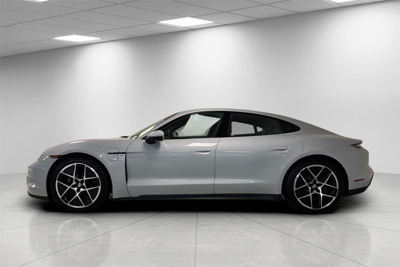 2025 Porsche Taycan Base