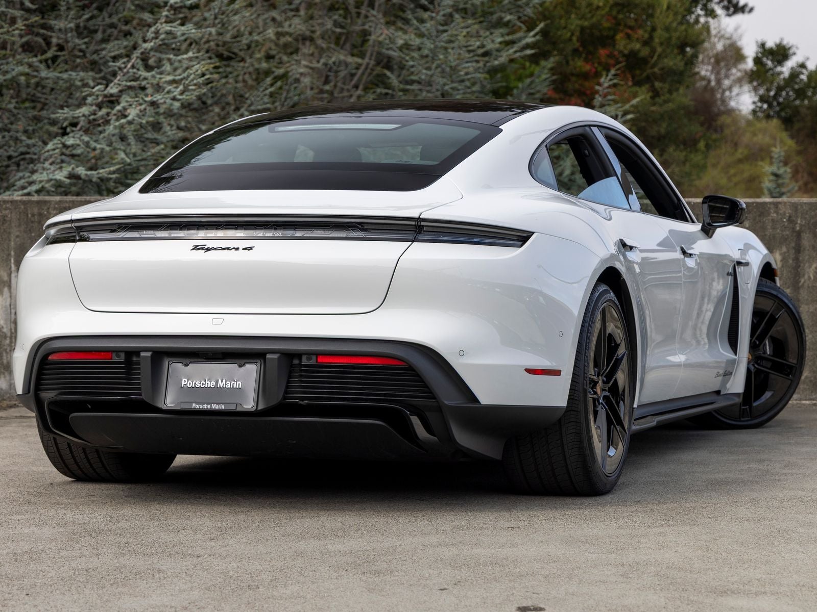 2026 Porsche Taycan Taycan 4 Black Edition