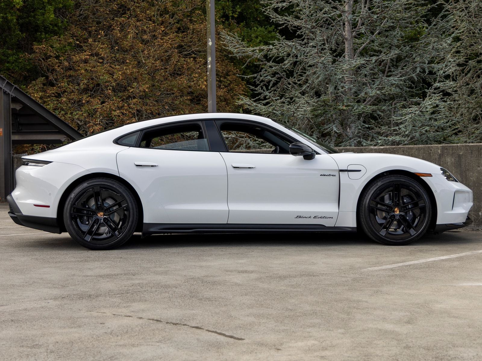 2026 Porsche Taycan Taycan 4 Black Edition
