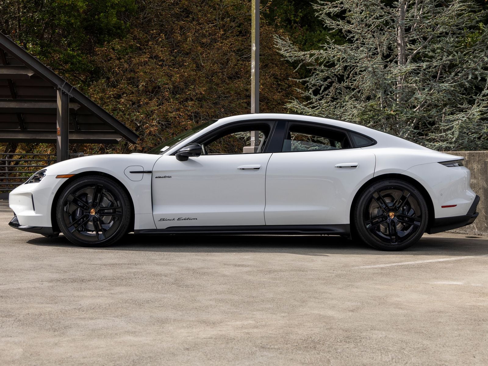 2026 Porsche Taycan Taycan 4 Black Edition