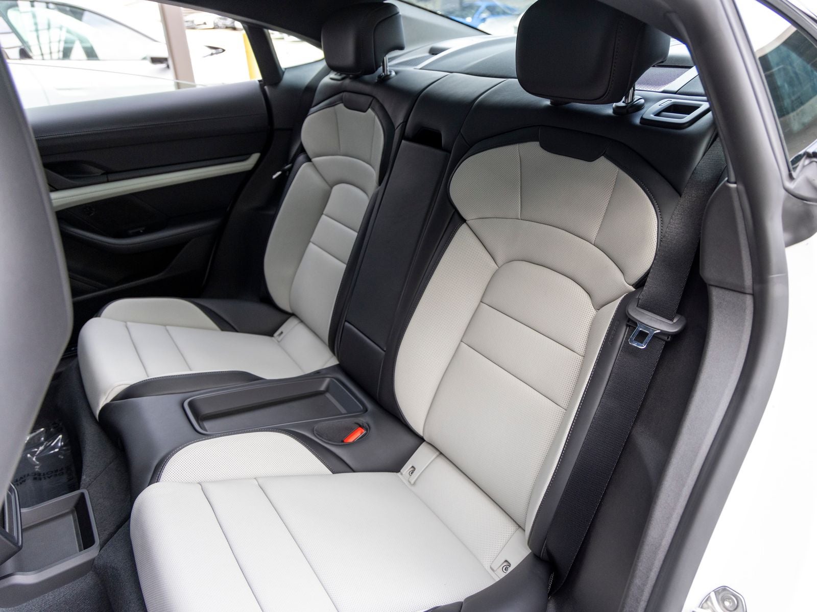 2026 Porsche Taycan Taycan 4 Black Edition
