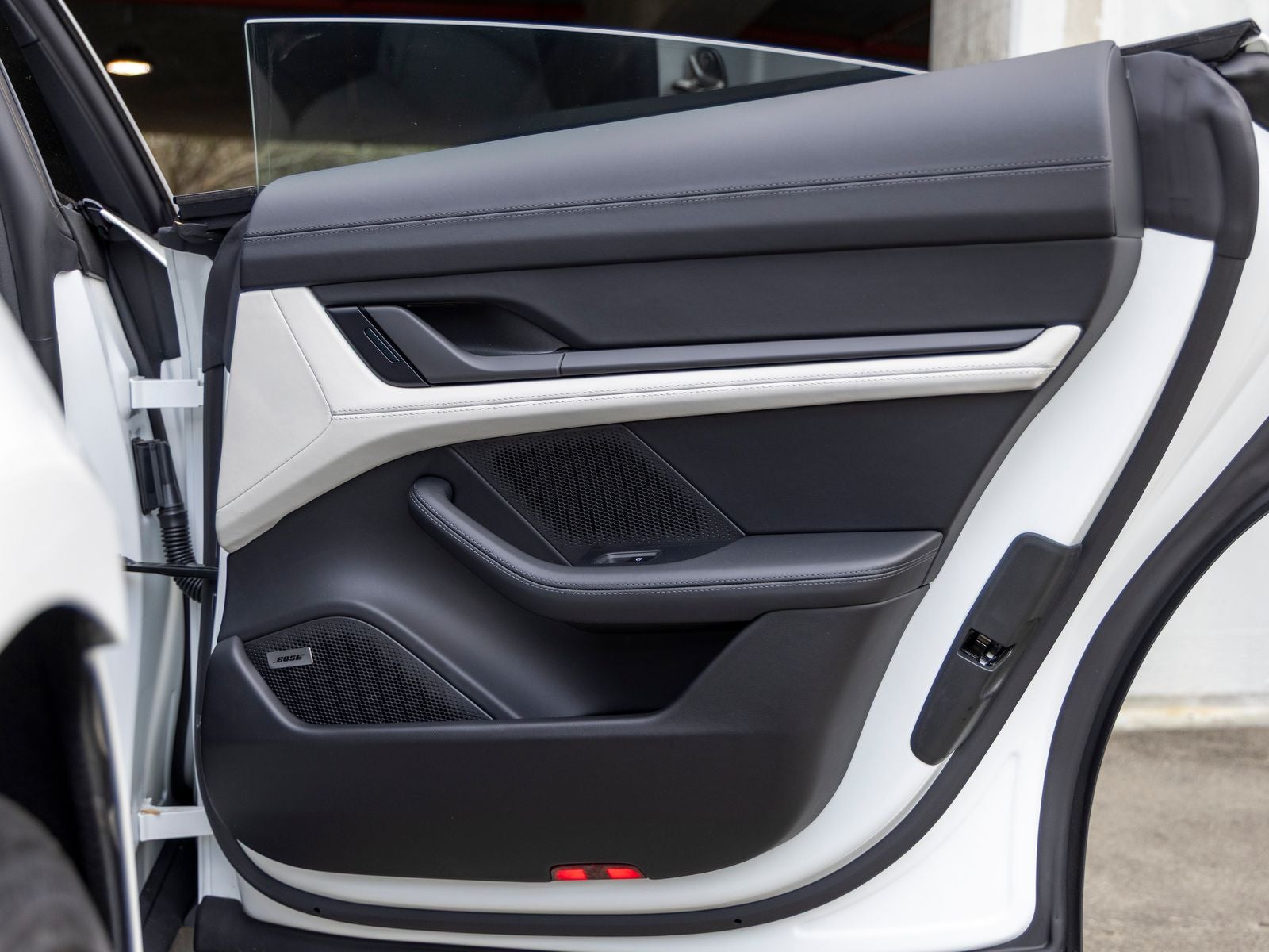 2026 Porsche Taycan Taycan 4 Black Edition