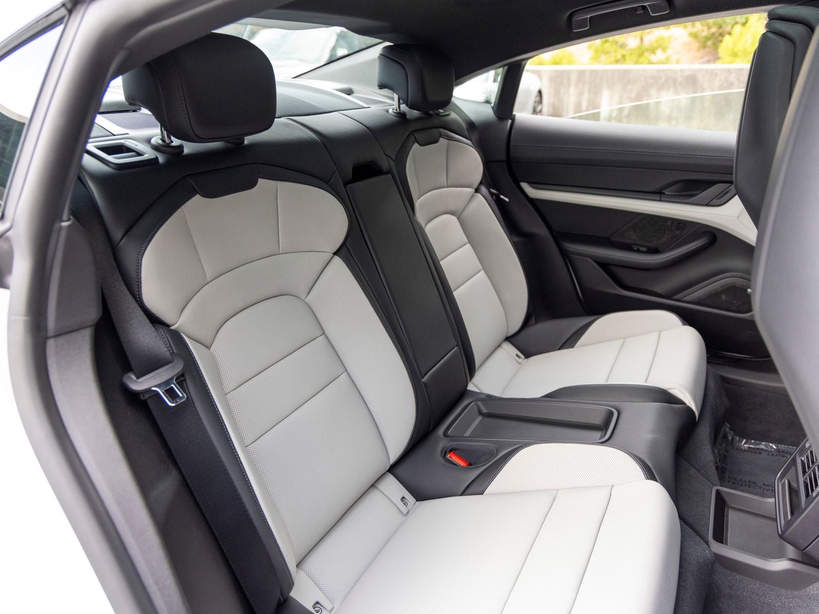 2026 Porsche Taycan Taycan 4 Black Edition