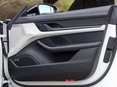 2026 Porsche Taycan Taycan 4 Black Edition