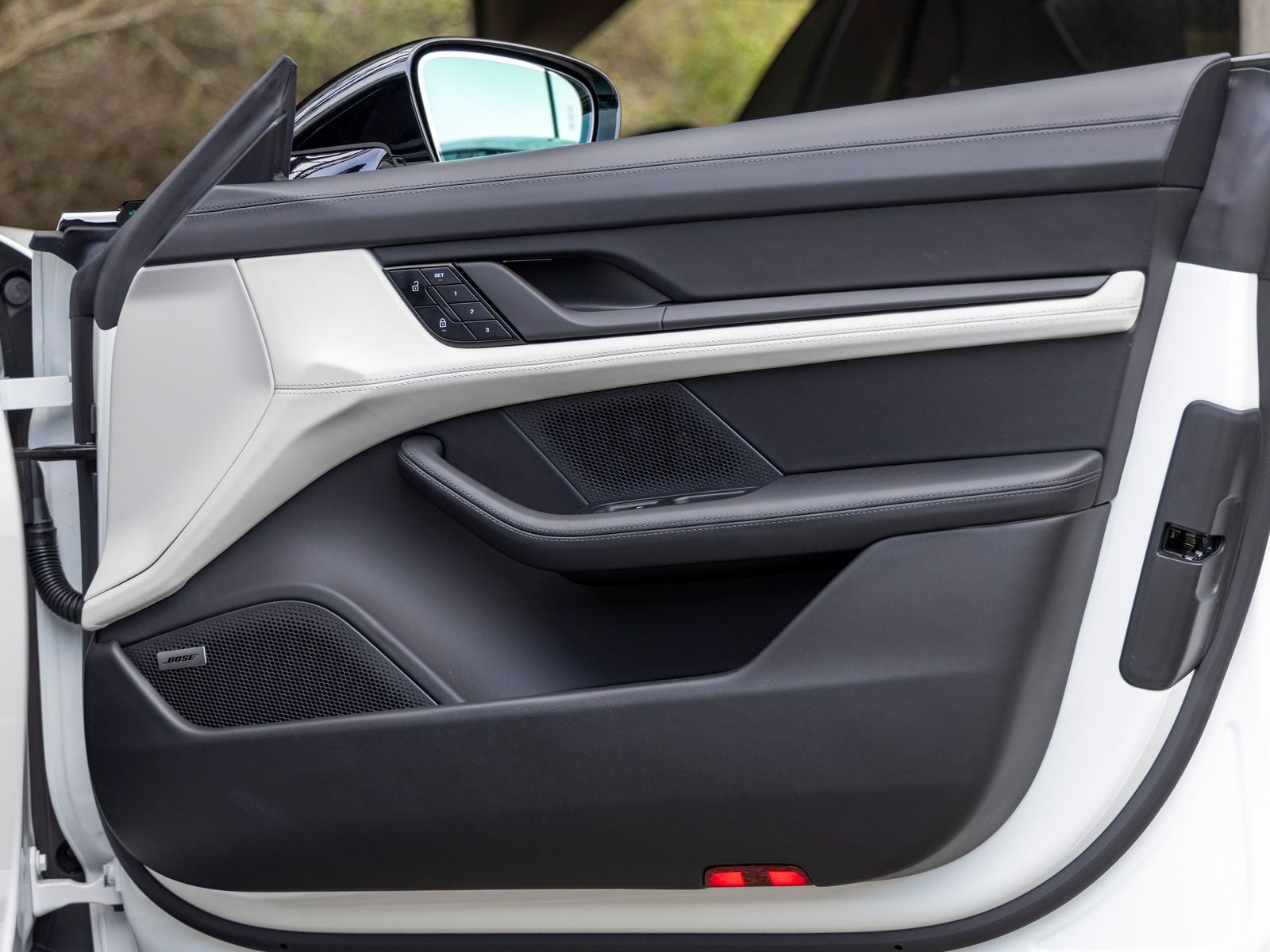 2026 Porsche Taycan Taycan 4 Black Edition