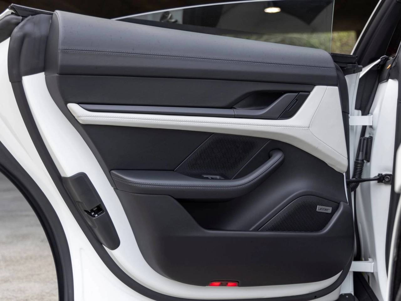 2026 Porsche Taycan Taycan 4 Black Edition