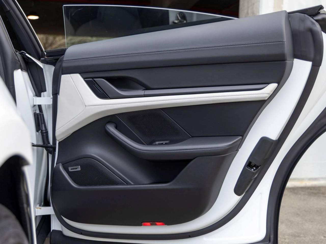 2026 Porsche Taycan Taycan 4 Black Edition